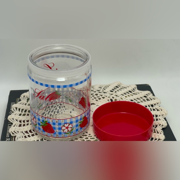 Vintage glass bowl with screw on top  | strawberry themed storage | food storage - Picture 5 of 15